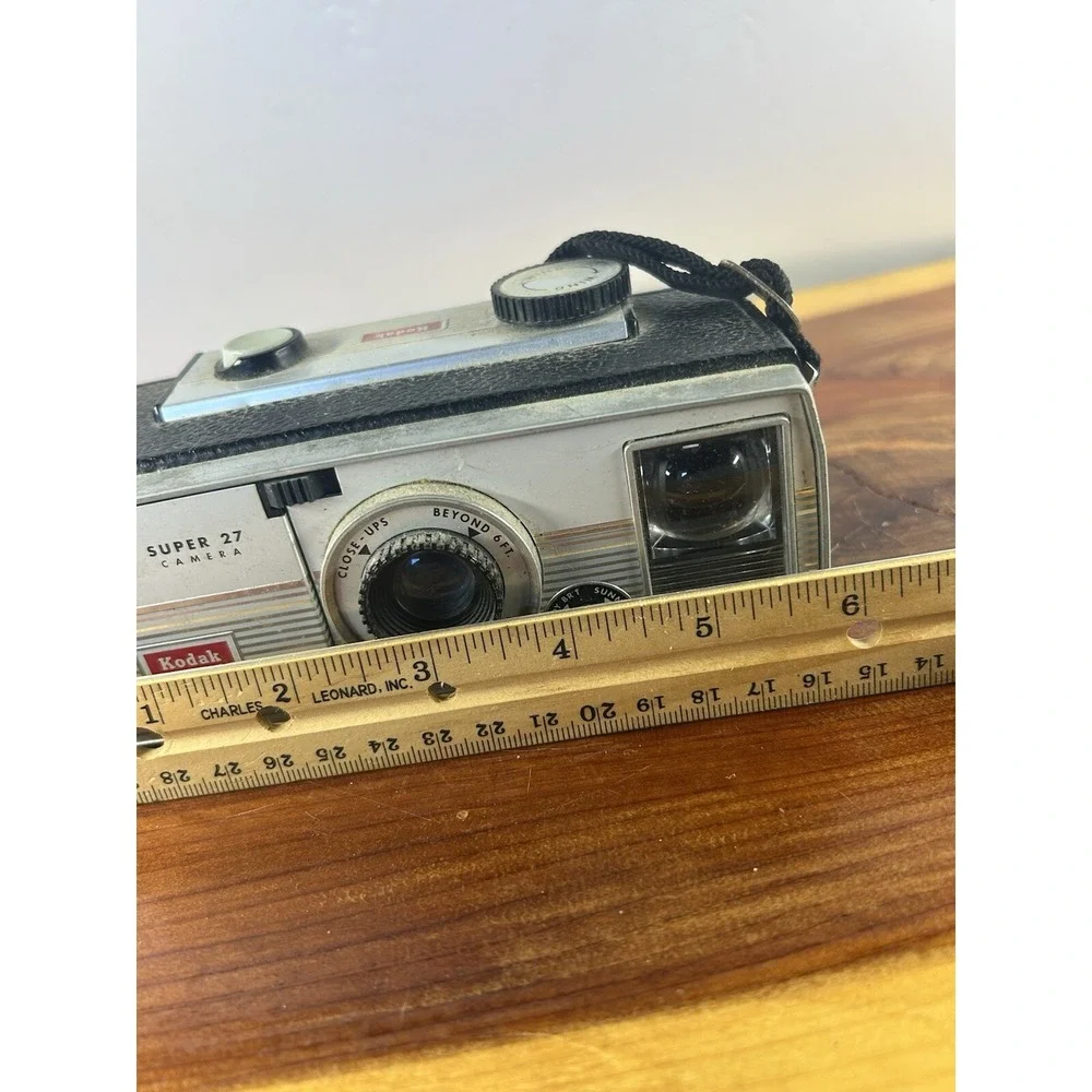 Kodak Brownie Super 27 Vintage Camera - Kodak Lens‎ f/8 - Untested